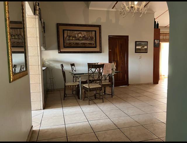6 BEDROOM HOUSE FOR SALE IN CASHAN